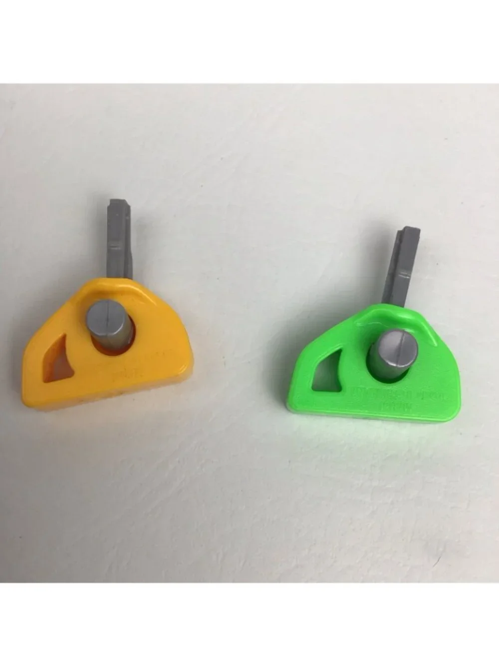 Hot Wheels Monster Trucks Mighty Minis Launcher Keys Replacement Lot of 2 1:87
